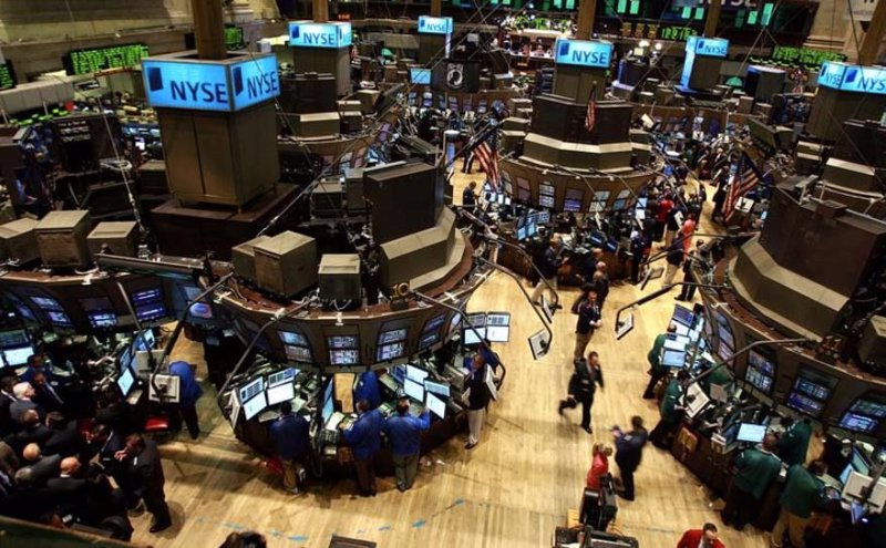 Wall Street anticipa suaves ventas a la espera de nuevos datos económicos