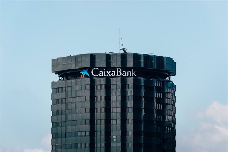 CaixaBank cierra su primera emisión de deuda en dólares tras colocar 1.250 millones