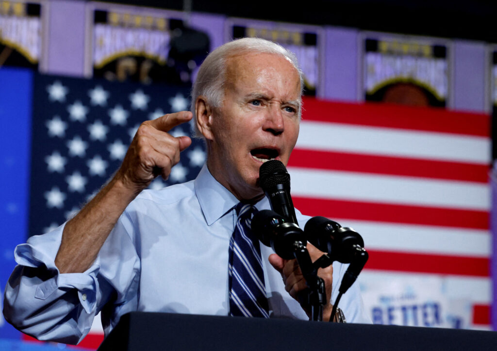 photo d archives le president americain biden assiste a un rassemblement du dnc a rockville dans le maryland