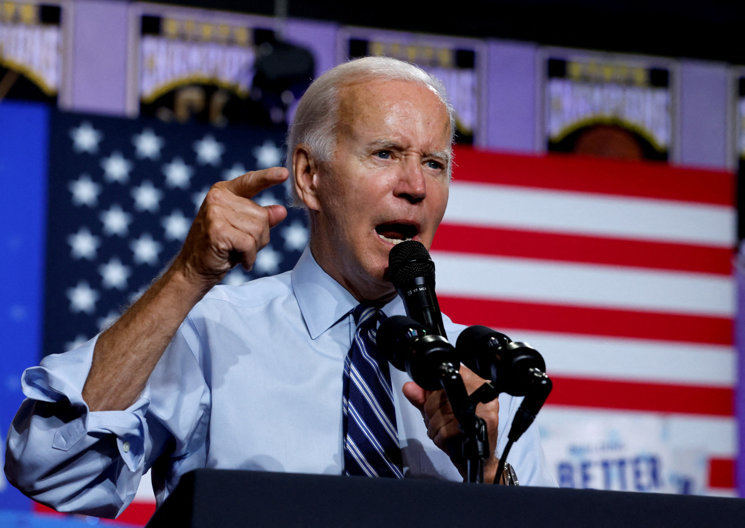 photo d archives le president americain biden assiste a un rassemblement du dnc a rockville dans le maryland