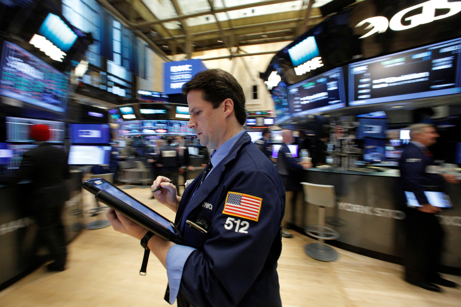 wall street termine en ordre disperse 20221215170618