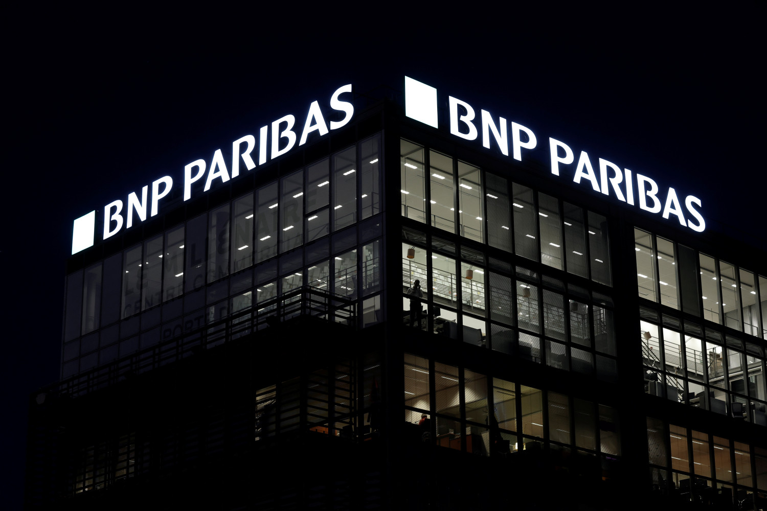 photo d archives d un logo sur une agence bancaire bnp paribas a paris 20230107123817