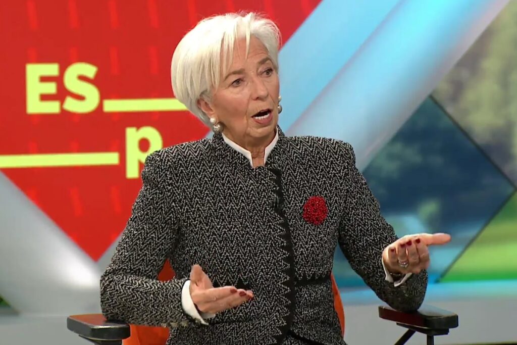 Lagarde pide a los bancos españoles que comiencen a pagar por los depósitos