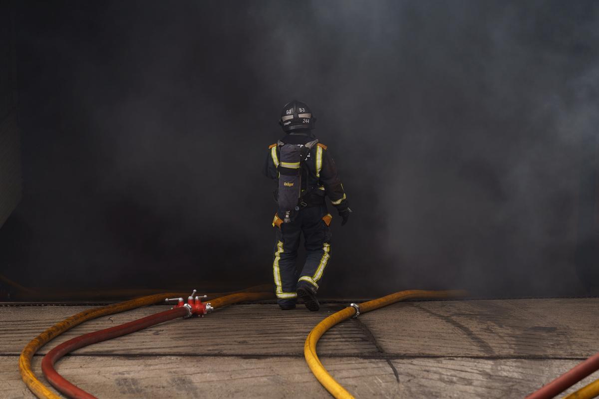 SUELDO BOMBERO | ¿Cuánto cobra un bombero en España?