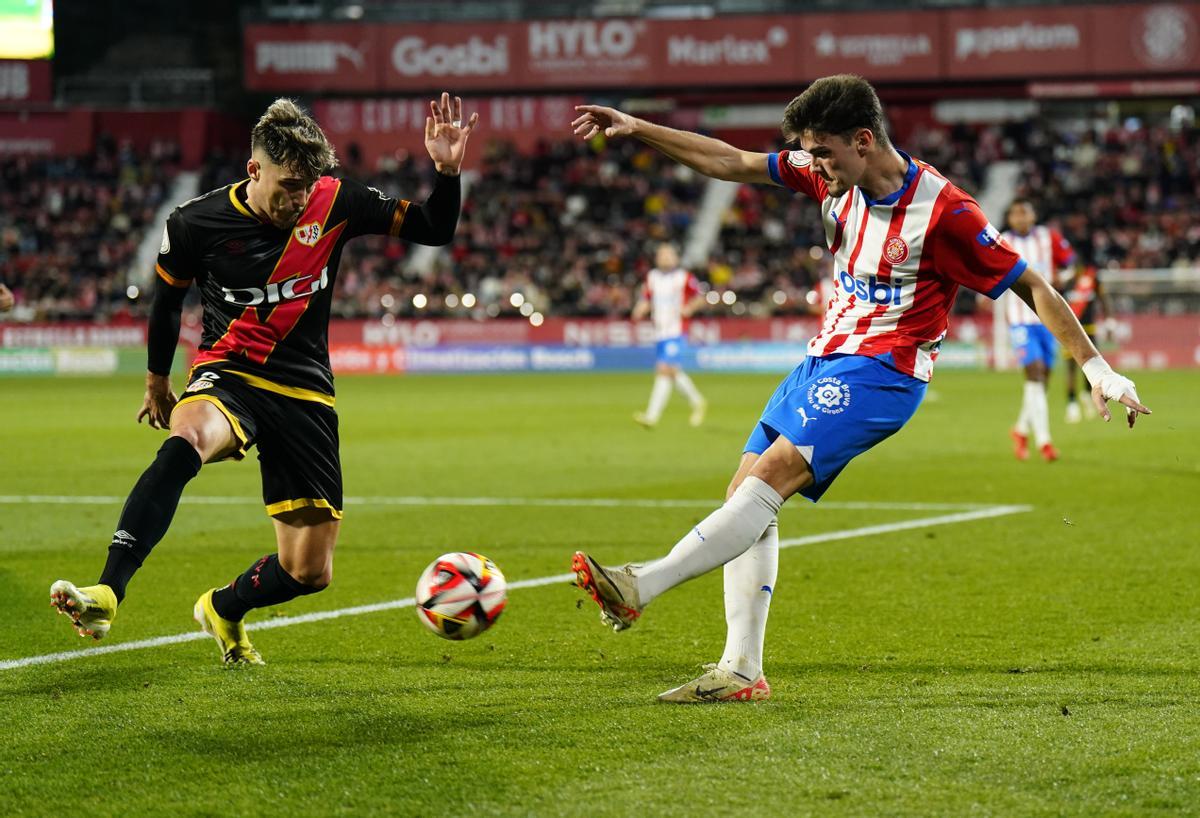 El Girona busca recuperar la segunda posición ante el Rayo Vallecano