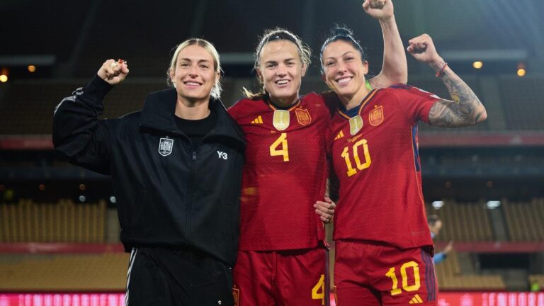 Alexia Putellas, Irene Paredes y Jenni Hermoso tras la semifinal
