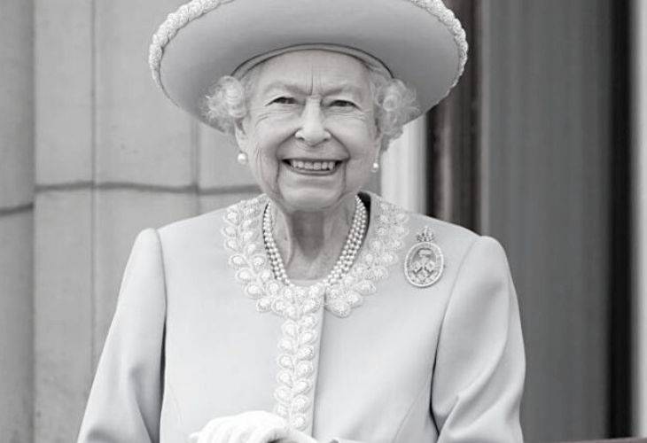 Isabel II muere