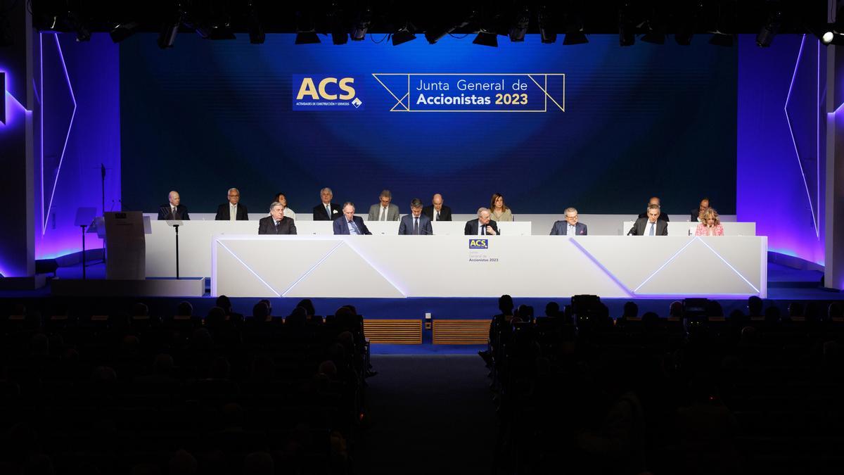 Una Junta General de Accionistas de ACS.