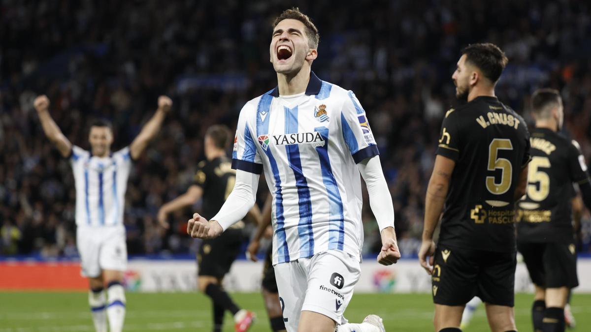 La Real recupera la sonrisa en casa.