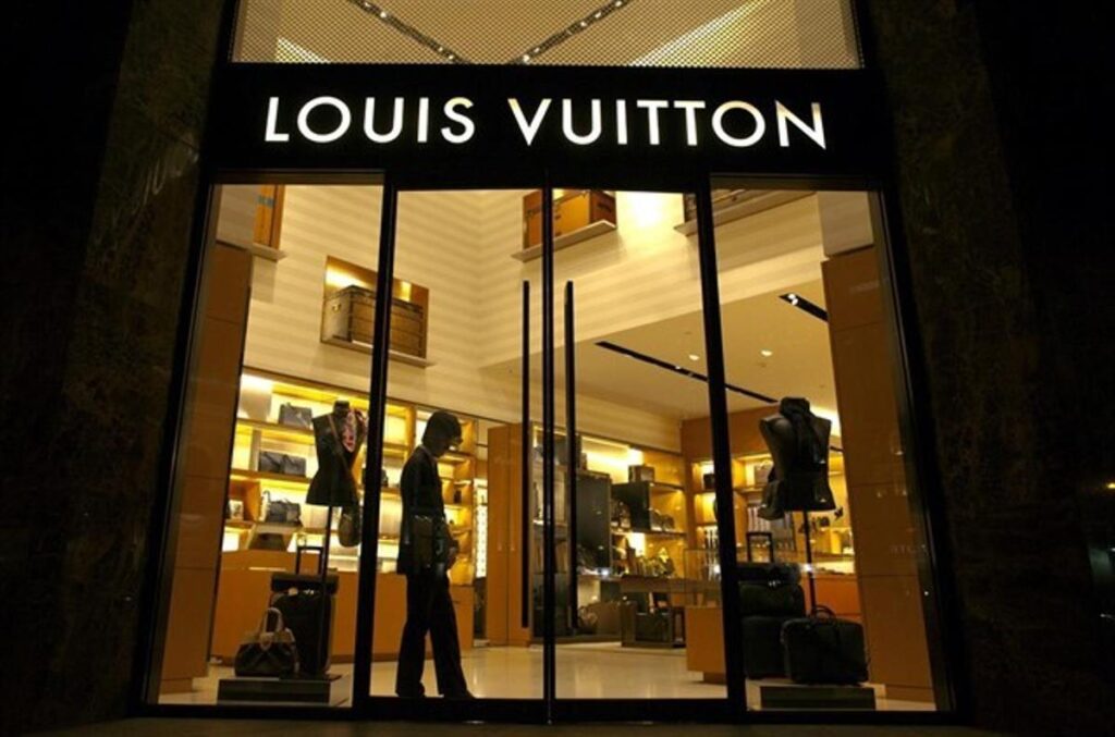El director ejecutivo de LVMH, Antonio Belloni, abandonará su cargo en abril y le sucederá Stéphane Bianchi