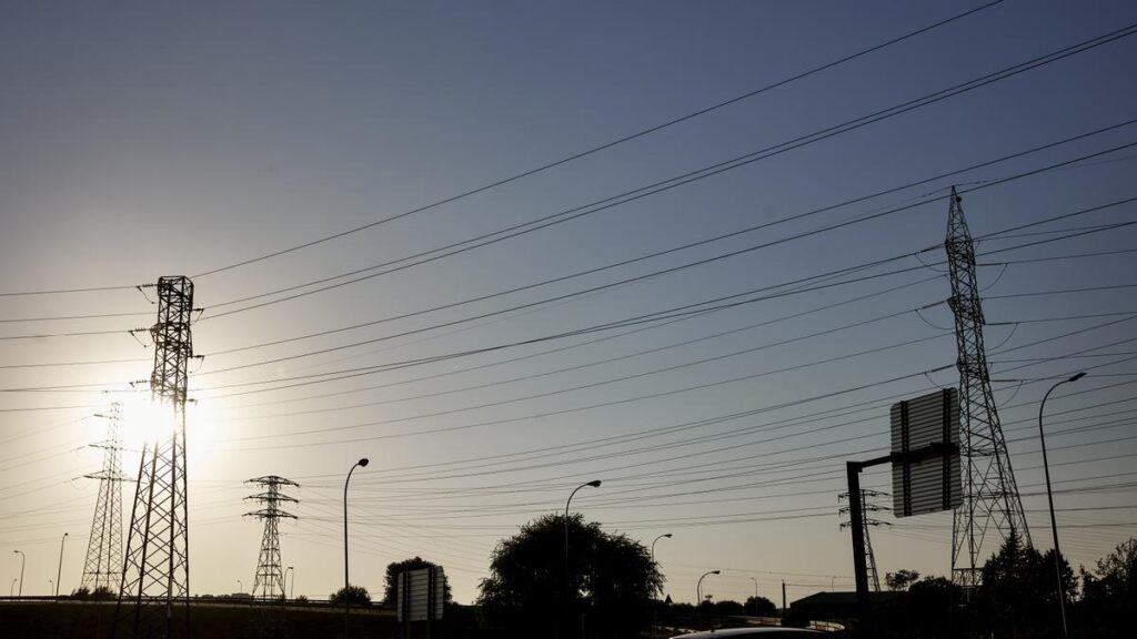 Torres de tendido eléctrico.