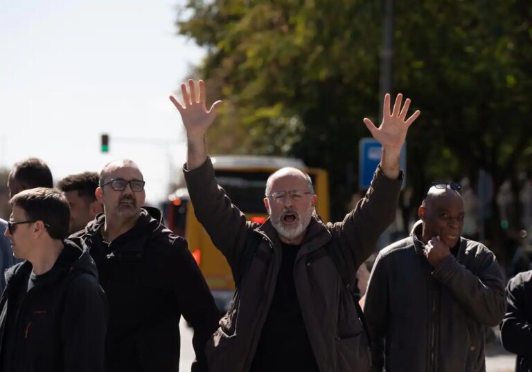 Protestas de los funcionarios de prisiones en las prisiones de Cataluña tras la muerte de un cocinera a manos de un preso