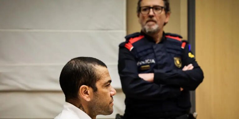 Libertad para Dani Alves bajo fianza de un millón de euros