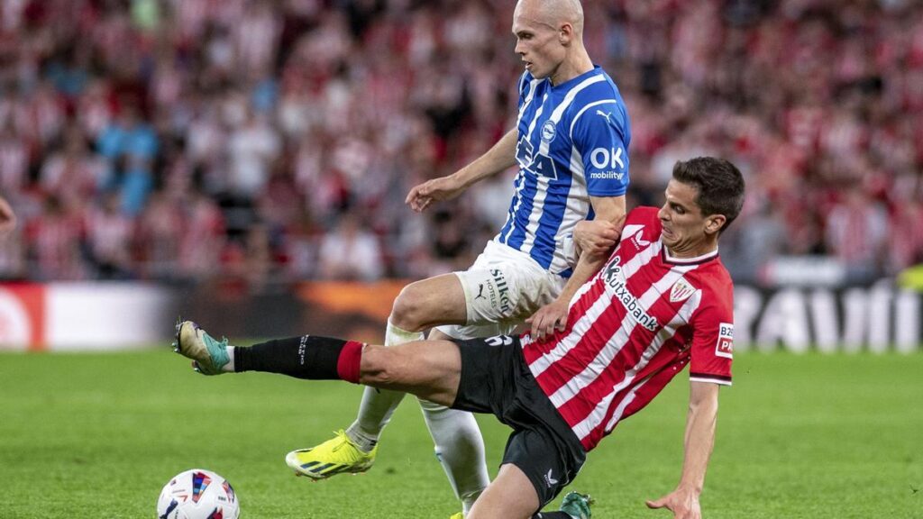 El Athletic Club duerme en 'Champions' impulsado por Unai Simón y Guruzeta (2-0)