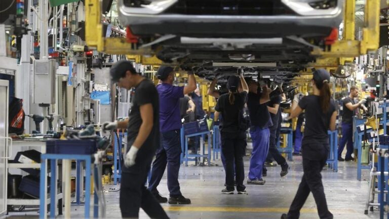 Línea de producción de Ford en Almussafes.