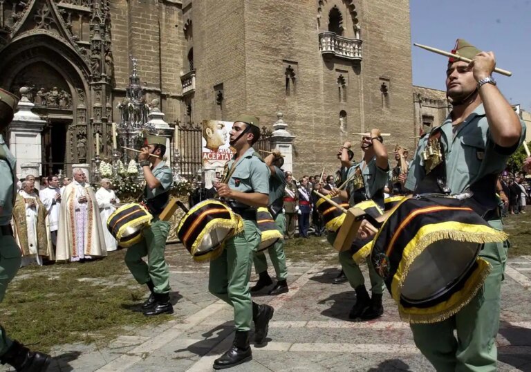 la historia del himno de la Legión española que nació en un cabaret