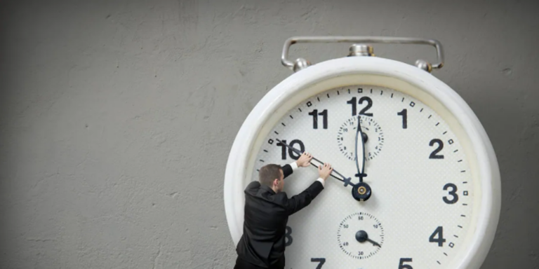 Cuándo es el cambio de hora y qué hay que hacer con el reloj, adelantarlo o atrasarlo