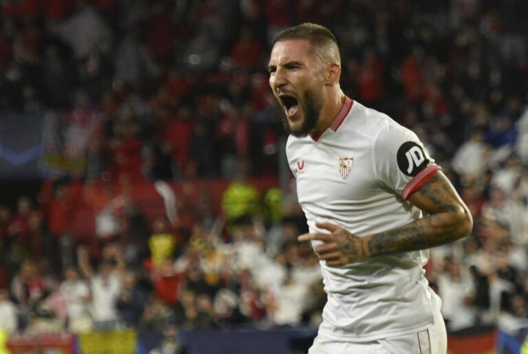 El Celta asalta el Sánchez-Pizjuán en el debut de Claudio Giráldez (1-2)