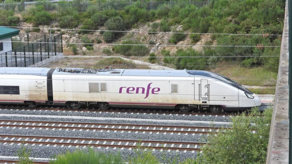 Un tren Talgo Avril.