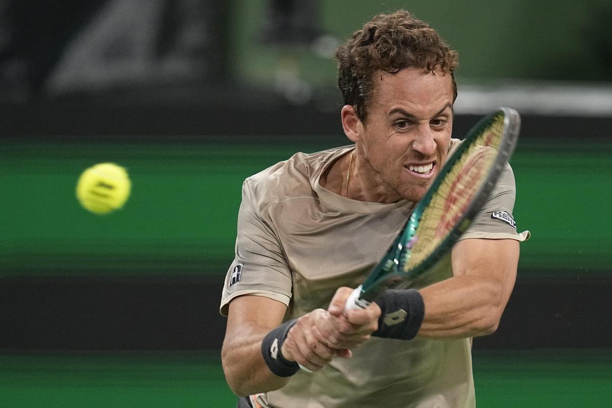 Alcaraz se queda solo en Indian Wells tras las eliminaciones de Davidovich y Carballés
