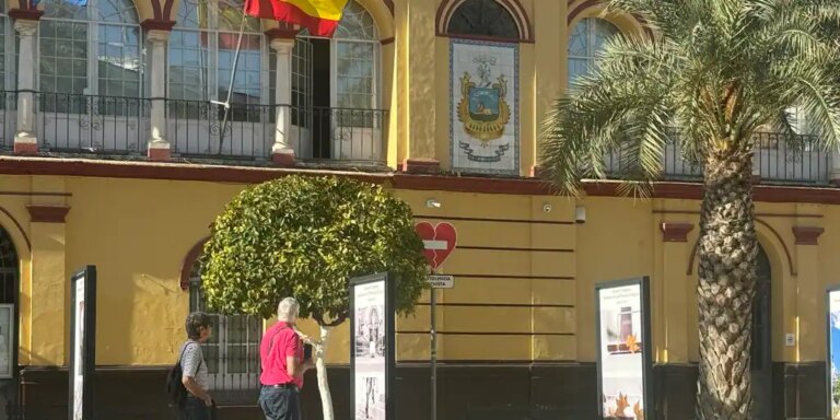 «Las tres facturas que he hecho son reales y los trabajos también»