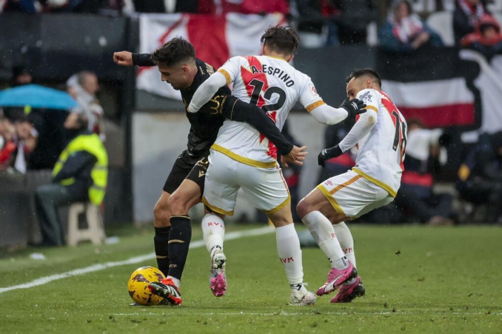 El Rayo y el Cádiz se ahogan en la Liga (1-1)