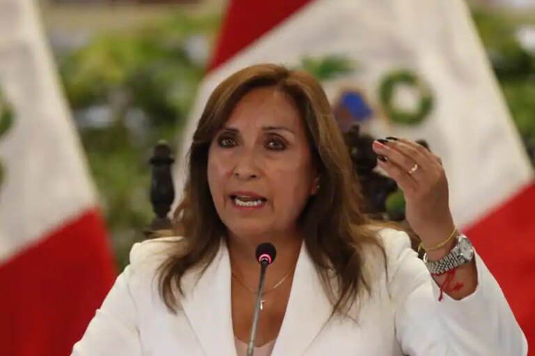 Dina Boluarte culpa a los medios de generar el caos y conspirar en su contra
