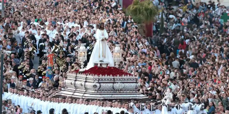 sigue en directo la retransmisión de las procesiones, los itinerarios y las últimas noticias en la web
