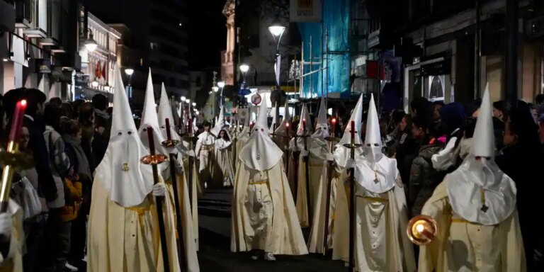 Valladolid vive su Procesión General de la Sagrada Pasíon