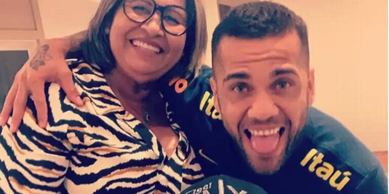 La euforia de la madre de Dani Alves tras su salida de prisión: «Dios siempre manda»