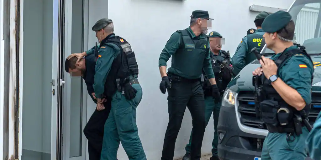 «¡Quillo saca el arma, vienen a por nosotros!» Los guardias civiles de Barbate grabaron cómo les arrollaron los narcos