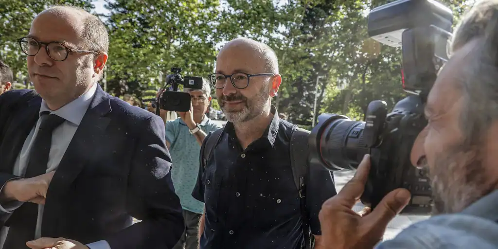 El alquiler de la casa de un hermano de Ximo Puig y un reportaje de boda: los gastos subvencionados que pone en duda la Guardia Civil