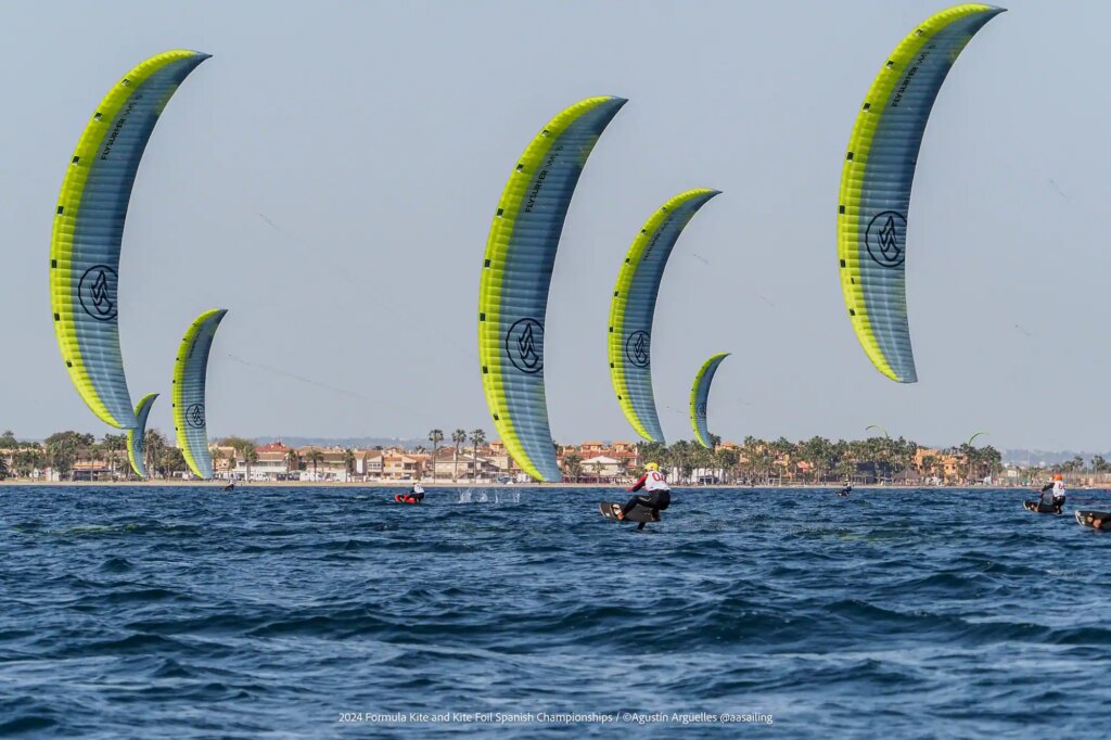 Los Alcázares acoge el Europeo de Formula Kite a cuatro meses para los Juegos Olímpicos de París