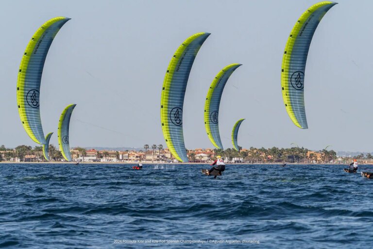 Los Alcázares acoge el Europeo de Formula Kite a cuatro meses para los Juegos Olímpicos de París