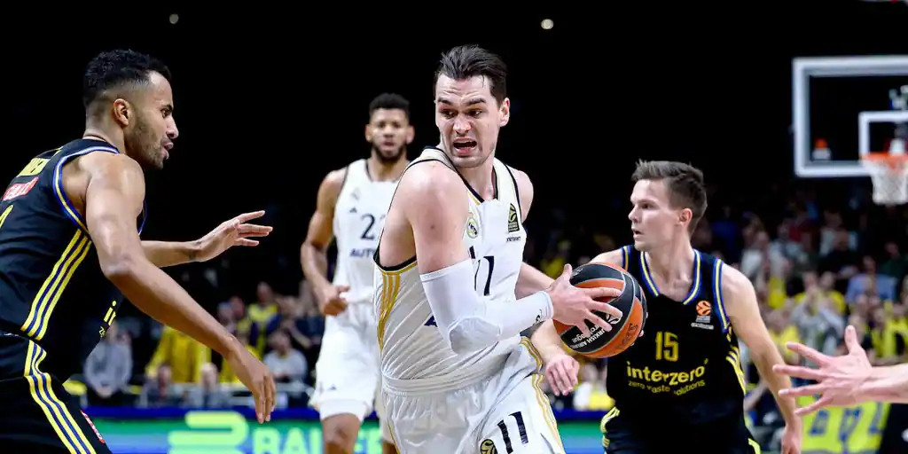 El mejor Hezonja salva al Madrid en casa del colista