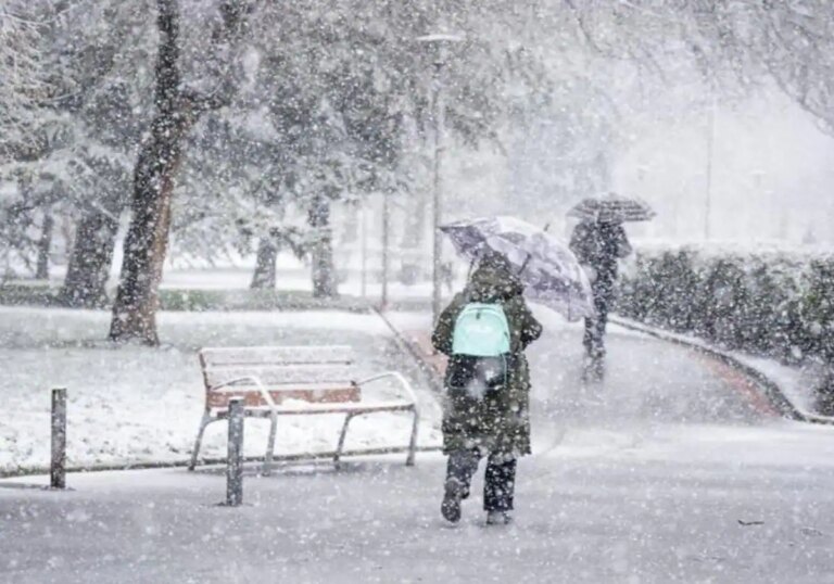 La Aemet eleva los avisos por lluvias, nieve y viento en Semana Santa en estas zonas de España