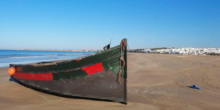 Tres detenidos por la muerte de cinco inmigrantes que fueron arrojados al mar frente a la costa de Cádiz