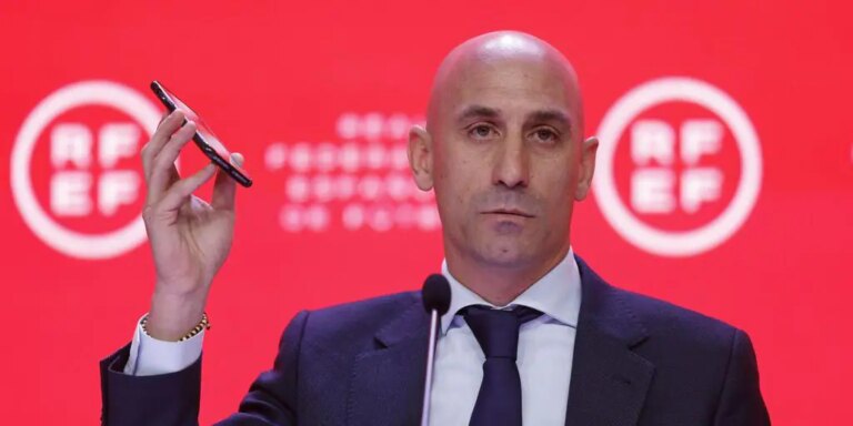 «La Federación no ha pagado, ni paga, ni pagará a nadie por esta operación»