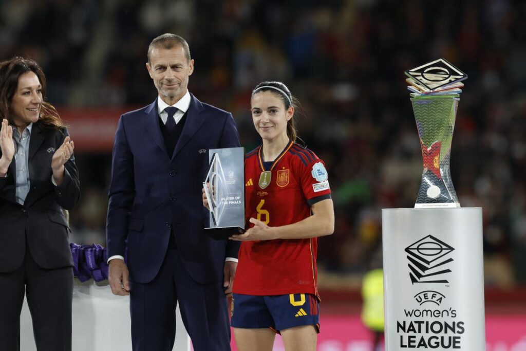 Aitana Bonmatí y Cata Coll se caen de la convocatoria de la selección española por molestias físicas