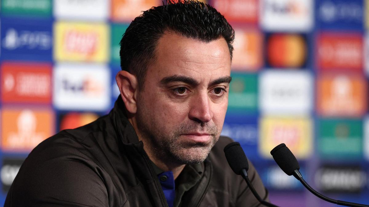 Xavi, en el Parque de los Príncipes antes del Paris SG-Barça.
