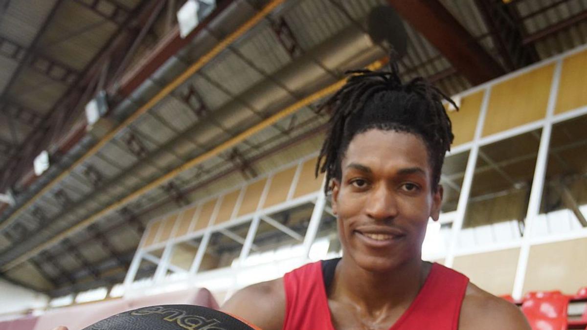 Yves Pons, en el pabellón del Bàsquet Girona.
