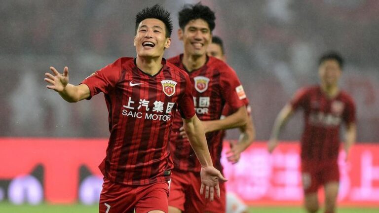 Un encuentro de la Superliga china entre los equipos de Pekín y Shanghái.
