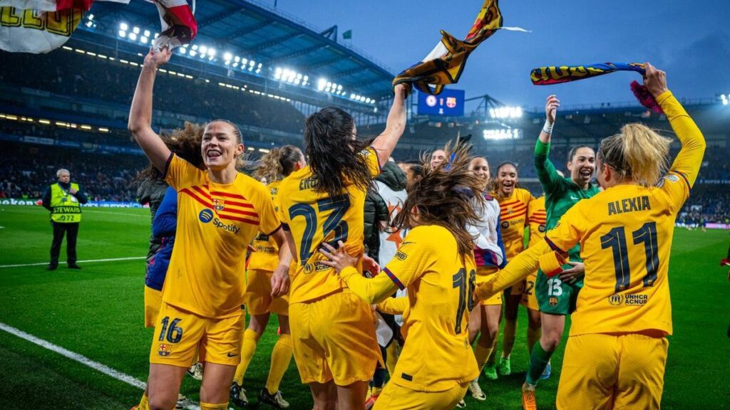 Las jugadoras del Barça celebran el pase a la final de la Champions