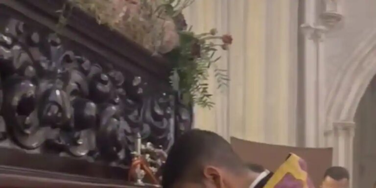 El vídeo de la emocionante levantá del Cristo de la Humildad por un joven diácono toledano
