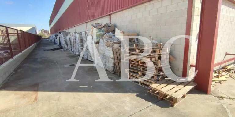 El Gobierno de Armengol destruyó 80 palés de mascarillas «por inundación»