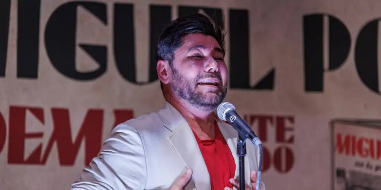 Miguel Poveda:  «Todo lo que he hecho en mi carrera ha sido porque me ha apetecido, por el placer de cantar y de aprender»