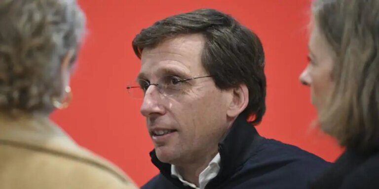 Almeida traslada su confianza «total» en la Policía, «salvo prueba en contrario» tras la intervención en Lavapiés