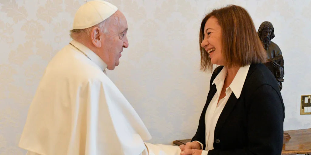 Armengol comparte con el Papa el informe del Defensor del Pueblo sobre abusos en la Iglesia española