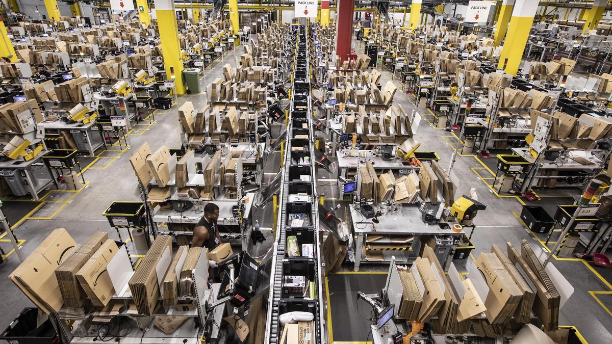 Imagen de archivo del centro logístico de Amazon en El Prat