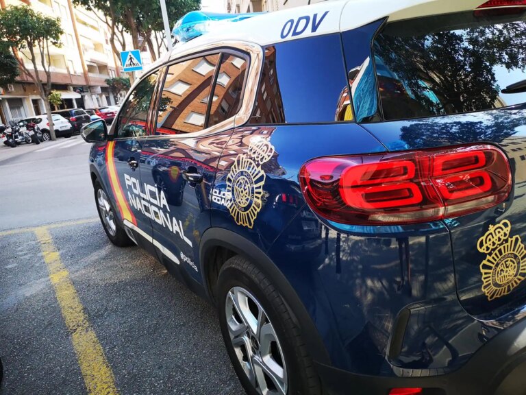 Hallan muerto a un hombre en una gasolinera de Málaga